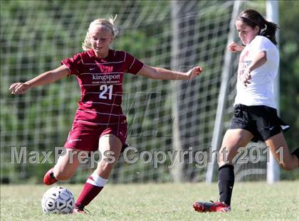 Thumbnail 1 in Maryville vs. Dobyns-Bennett (Bearden Invitational) photogallery.