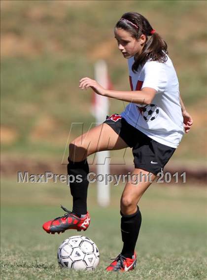 Thumbnail 2 in Maryville vs. Dobyns-Bennett (Bearden Invitational) photogallery.