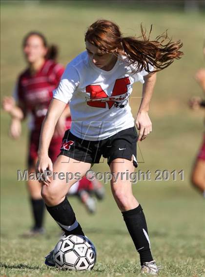Thumbnail 2 in Maryville vs. Dobyns-Bennett (Bearden Invitational) photogallery.