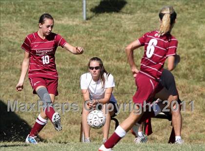 Thumbnail 3 in Maryville vs. Dobyns-Bennett (Bearden Invitational) photogallery.