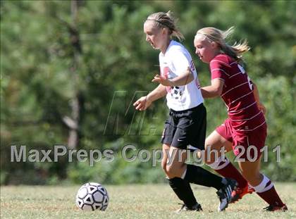 Thumbnail 3 in Maryville vs. Dobyns-Bennett (Bearden Invitational) photogallery.