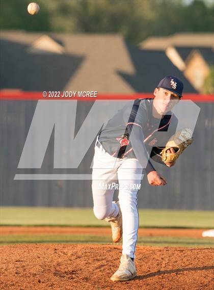 Thumbnail 3 in Oxford @ Lewisburg photogallery.