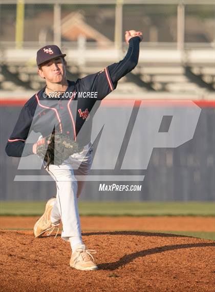 Thumbnail 2 in Oxford @ Lewisburg photogallery.
