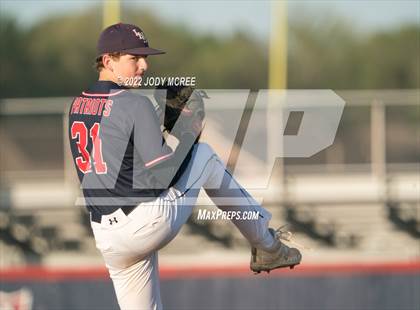 Thumbnail 2 in Oxford @ Lewisburg photogallery.