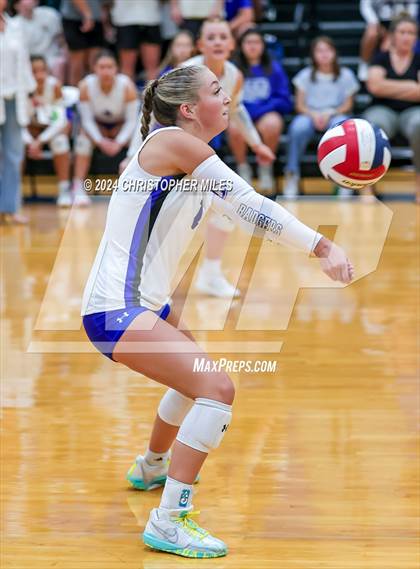 Thumbnail 1 in Shoemaker @ Lampasas photogallery.