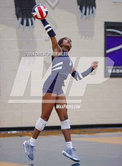 Thumbnail 1 in Shoemaker @ Lampasas photogallery.