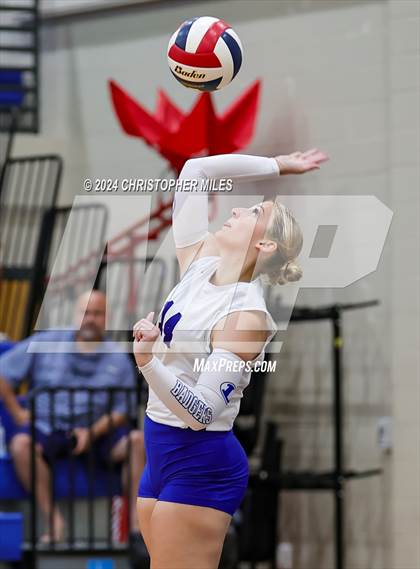 Thumbnail 2 in Shoemaker @ Lampasas photogallery.