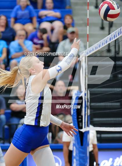 Thumbnail 3 in Shoemaker @ Lampasas photogallery.