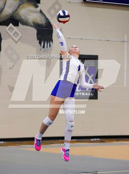 Thumbnail 3 in Shoemaker @ Lampasas photogallery.