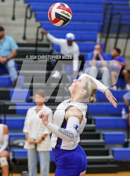Thumbnail 3 in Shoemaker @ Lampasas photogallery.