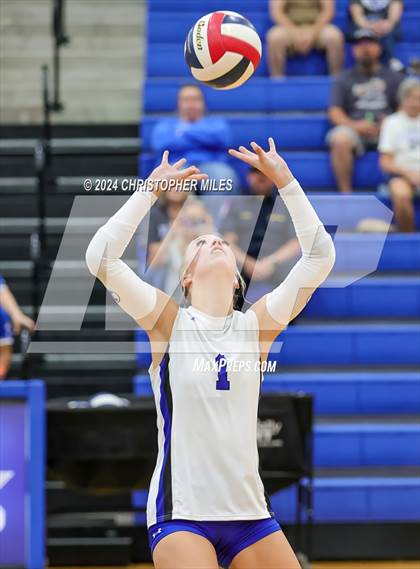 Thumbnail 1 in Shoemaker @ Lampasas photogallery.