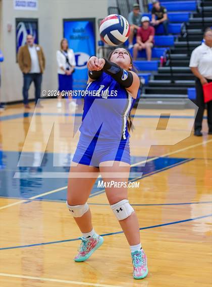 Thumbnail 2 in Shoemaker @ Lampasas photogallery.