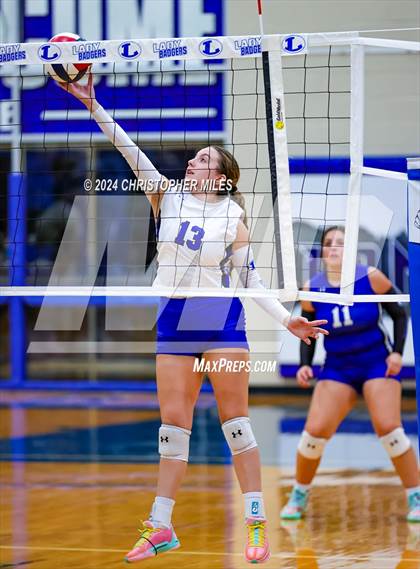 Thumbnail 1 in Shoemaker @ Lampasas photogallery.