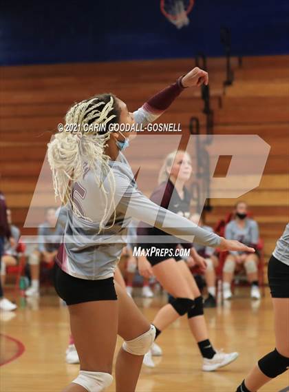Thumbnail 2 in Dixon @ West Carteret photogallery.