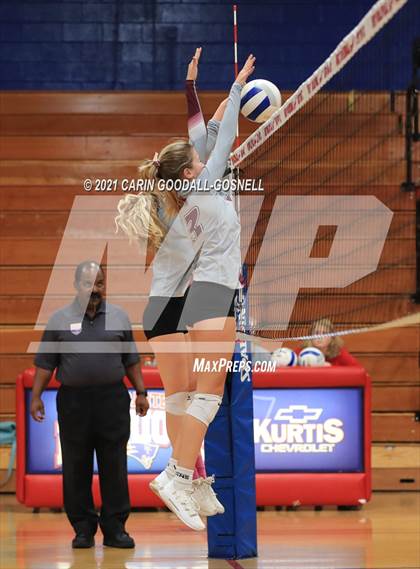 Thumbnail 2 in Dixon @ West Carteret photogallery.