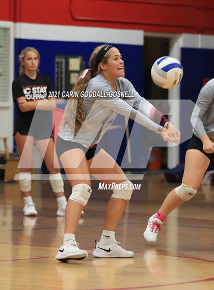 Thumbnail 3 in Dixon @ West Carteret photogallery.