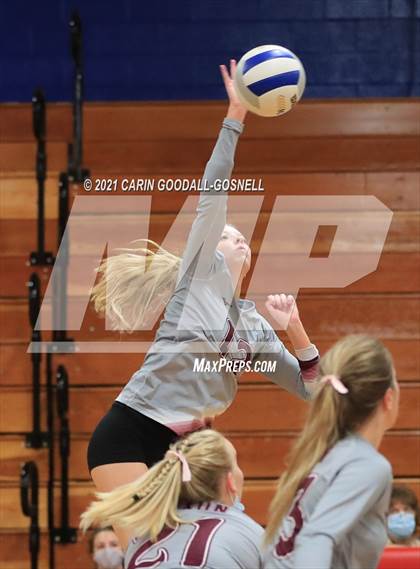 Thumbnail 2 in Dixon @ West Carteret photogallery.