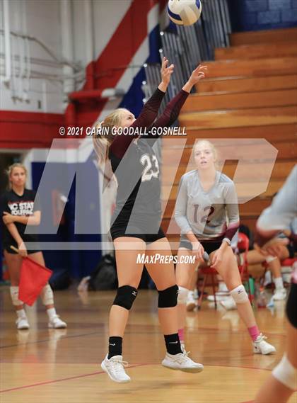 Thumbnail 1 in Dixon @ West Carteret photogallery.