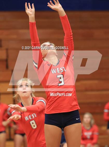 Thumbnail 2 in Dixon @ West Carteret photogallery.