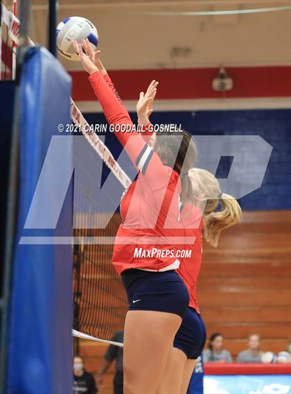 Thumbnail 3 in Dixon @ West Carteret photogallery.
