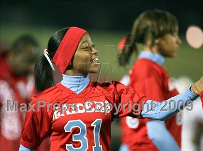 Thumbnail 3 in De Soto vs. Skyline (Texas 5A Region II Area Playoffs) photogallery.
