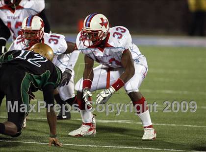 Thumbnail 3 in De Soto vs. Skyline (Texas 5A Region II Area Playoffs) photogallery.
