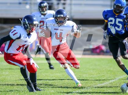 Thumbnail 2 in Great Oak @ Serrano photogallery.