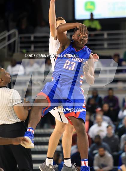 Thumbnail 2 in Greene Central vs. Clinton (NCHSAA 2A Regional Playoff) photogallery.
