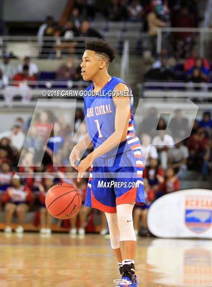 Thumbnail 3 in Greene Central vs. Clinton (NCHSAA 2A Regional Playoff) photogallery.