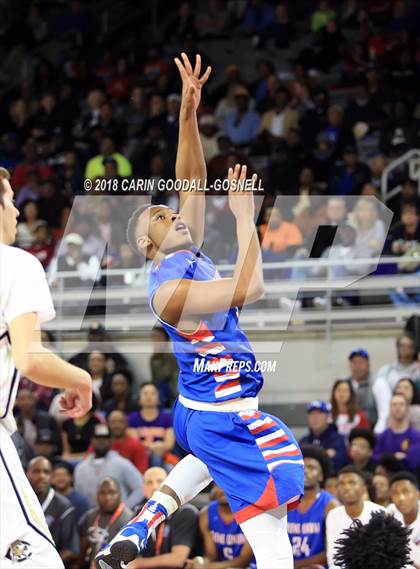 Thumbnail 1 in Greene Central vs. Clinton (NCHSAA 2A Regional Playoff) photogallery.
