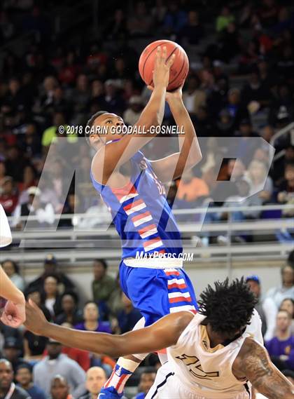 Thumbnail 2 in Greene Central vs. Clinton (NCHSAA 2A Regional Playoff) photogallery.