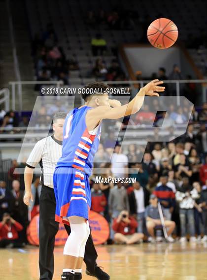 Thumbnail 3 in Greene Central vs. Clinton (NCHSAA 2A Regional Playoff) photogallery.