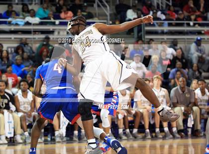 Thumbnail 3 in Greene Central vs. Clinton (NCHSAA 2A Regional Playoff) photogallery.