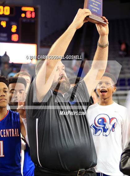 Thumbnail 3 in Greene Central vs. Clinton (NCHSAA 2A Regional Playoff) photogallery.