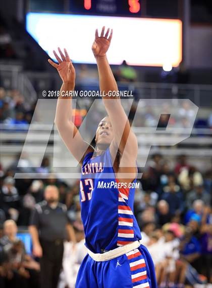 Thumbnail 1 in Greene Central vs. Clinton (NCHSAA 2A Regional Playoff) photogallery.