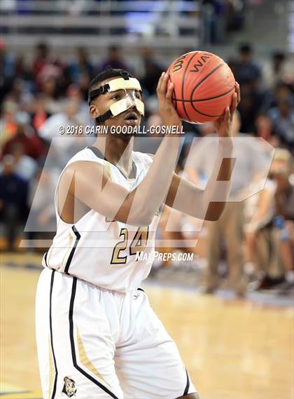 Thumbnail 2 in Greene Central vs. Clinton (NCHSAA 2A Regional Playoff) photogallery.