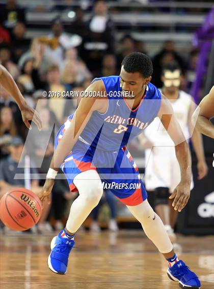 Thumbnail 1 in Greene Central vs. Clinton (NCHSAA 2A Regional Playoff) photogallery.