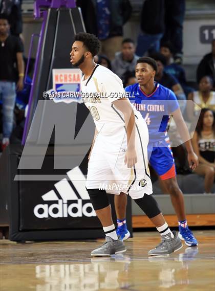 Thumbnail 2 in Greene Central vs. Clinton (NCHSAA 2A Regional Playoff) photogallery.