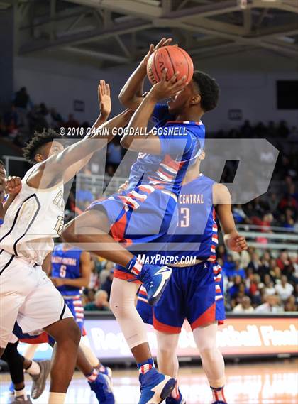 Thumbnail 1 in Greene Central vs. Clinton (NCHSAA 2A Regional Playoff) photogallery.