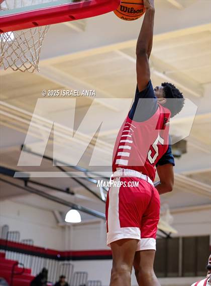 Thumbnail 2 in Jacksonville @ Seventy-First (NCHSAA 3A 1st Round) photogallery.