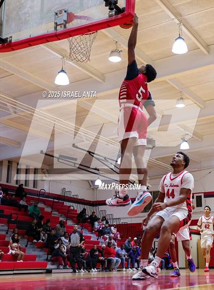 Thumbnail 1 in Jacksonville @ Seventy-First (NCHSAA 3A 1st Round) photogallery.