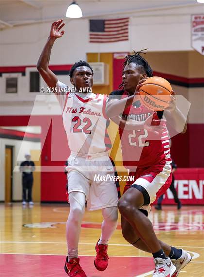Thumbnail 2 in Jacksonville @ Seventy-First (NCHSAA 3A 1st Round) photogallery.