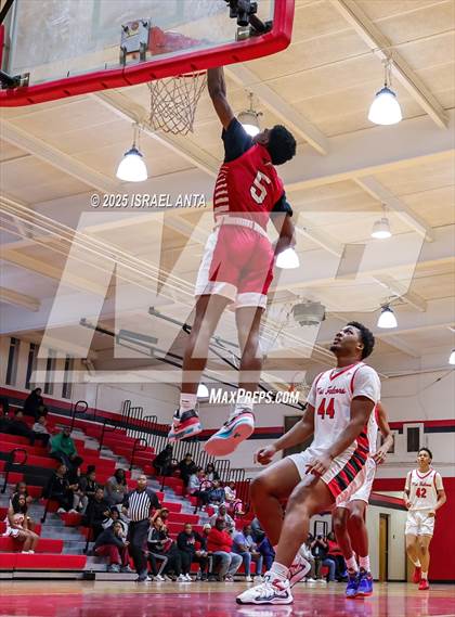 Thumbnail 3 in Jacksonville @ Seventy-First (NCHSAA 3A 1st Round) photogallery.