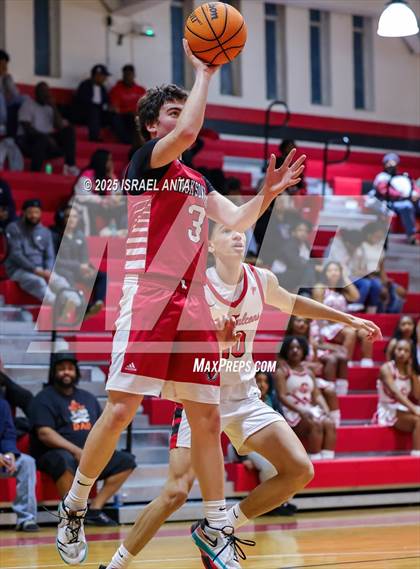 Thumbnail 2 in Jacksonville @ Seventy-First (NCHSAA 3A 1st Round) photogallery.