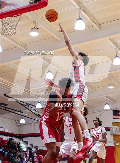 Thumbnail 2 in Jacksonville @ Seventy-First (NCHSAA 3A 1st Round) photogallery.