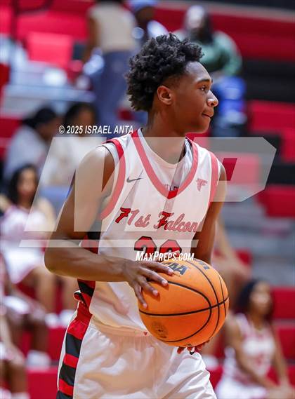 Thumbnail 3 in Jacksonville @ Seventy-First (NCHSAA 3A 1st Round) photogallery.