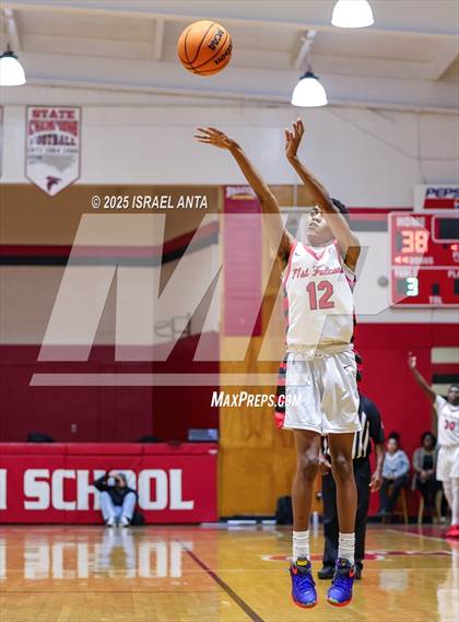 Thumbnail 3 in Jacksonville @ Seventy-First (NCHSAA 3A 1st Round) photogallery.