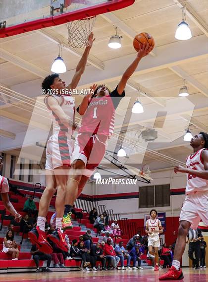 Thumbnail 3 in Jacksonville @ Seventy-First (NCHSAA 3A 1st Round) photogallery.