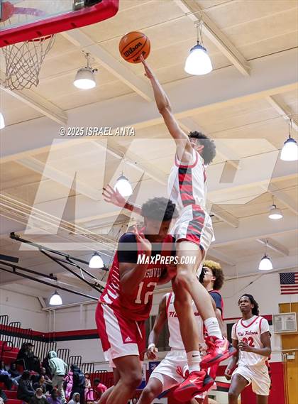Thumbnail 1 in Jacksonville @ Seventy-First (NCHSAA 3A 1st Round) photogallery.