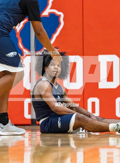 Thumbnail 1 in South Cobb @ Dunwoody photogallery.